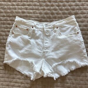 Levi’s 501 white cut off shorts size 29